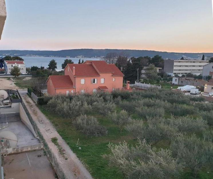 Apartment Eso Kaštela Esterno foto
